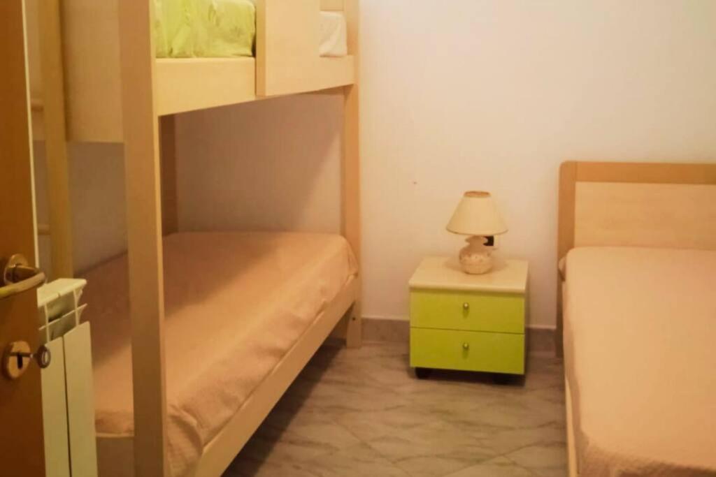 Casa Flora A Due Passi Dal Mare Lägenhet Giovinazzo Exteriör bild