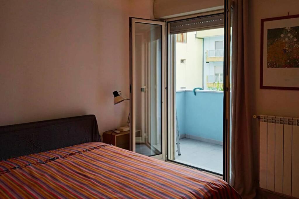Casa Flora A Due Passi Dal Mare Lägenhet Giovinazzo Exteriör bild